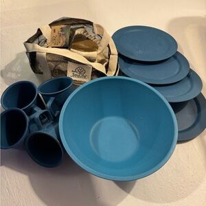 NEW EcoSouLife Biodegradable Eco Dine Camping Dinnerware Set With Carrying Bag